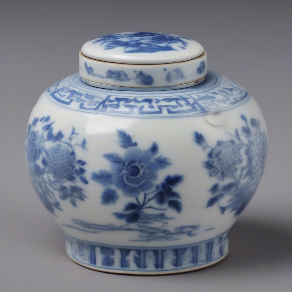 Antique Chinese Porcelain Spice Jar with Lid