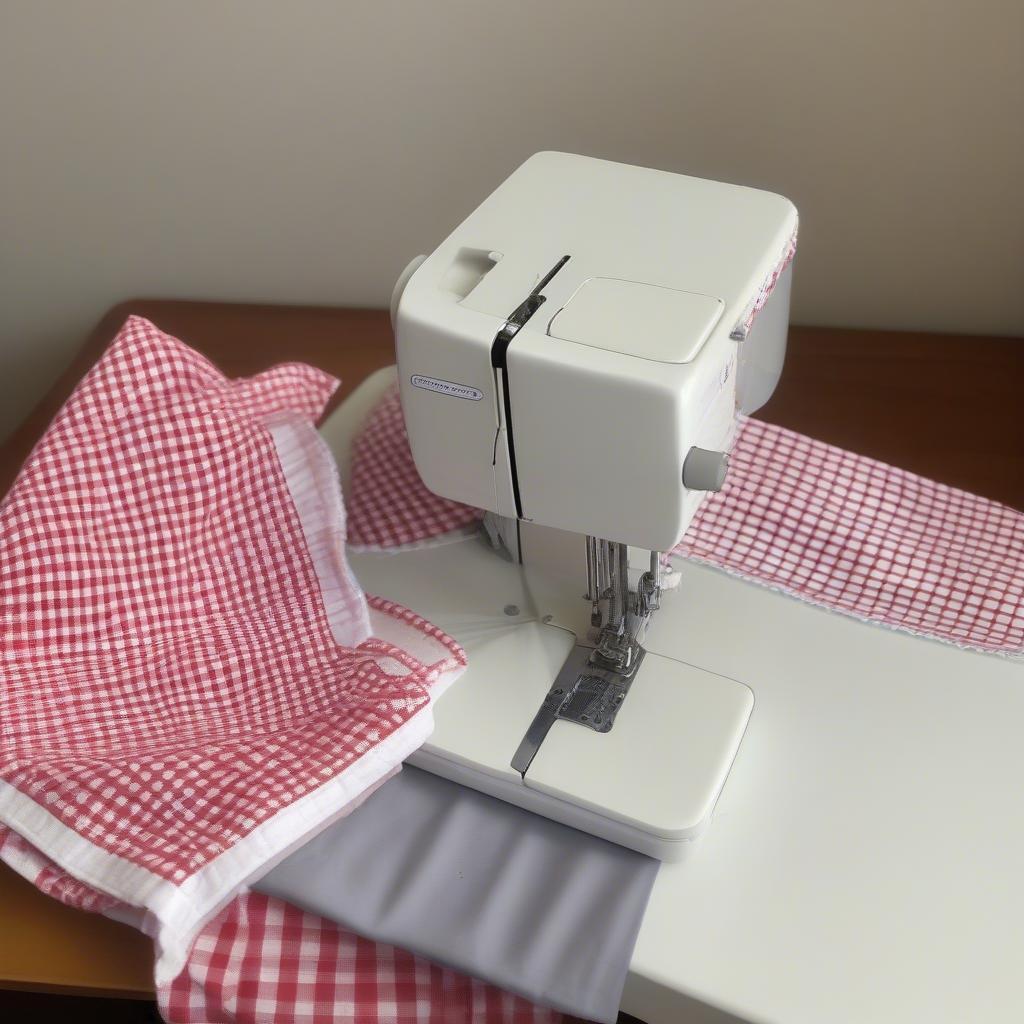 DIY Checkered Dish Towels - Sewing Machine, Fabric, Finished Product